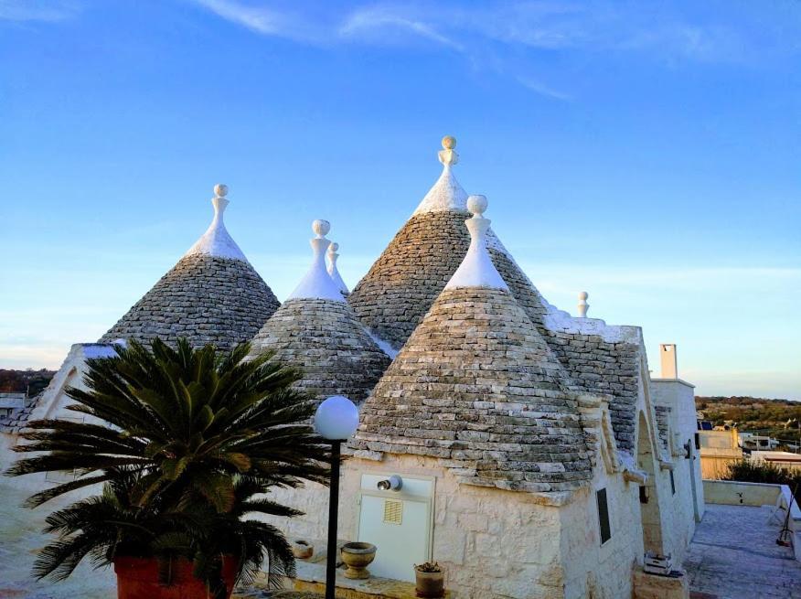 Trullo Le Tre Sorelle Cisternino Eksteriør billede