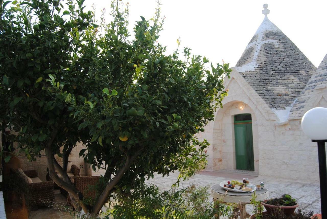 Trullo Le Tre Sorelle Cisternino Eksteriør billede