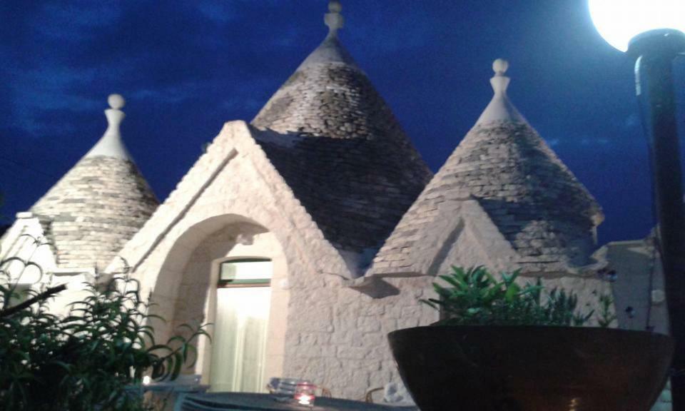 Trullo Le Tre Sorelle Cisternino Eksteriør billede