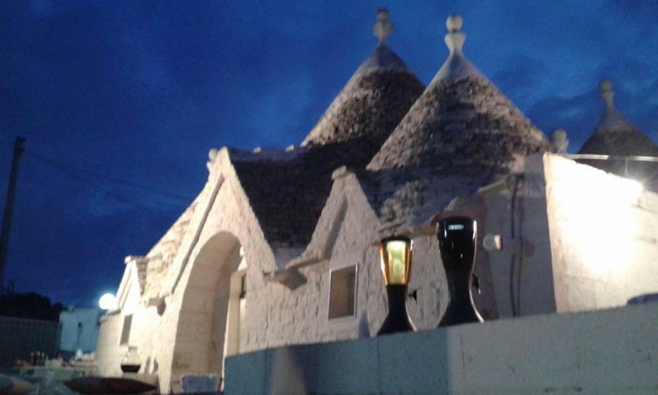Trullo Le Tre Sorelle Cisternino Eksteriør billede
